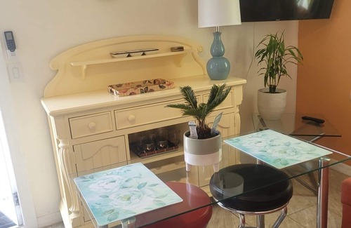 Gulf Gate Estates Apartment | ~ Cozy In-law Apartment Close to Siesta Key ~