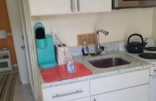 Gulf Gate Estates Apartment | ~ Cozy In-law Apartment Close to Siesta Key ~