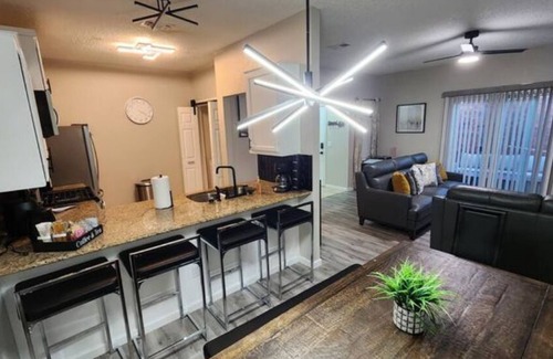 Norman House | Cozy in Sooner Land
