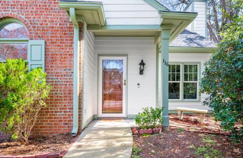 Cary Apartment | Cozy Industrial Kildaire Farms Home- near Downtown