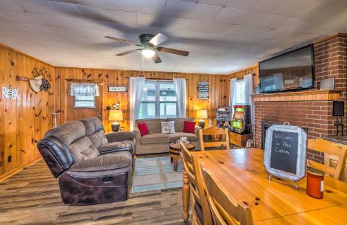 Cub Run House | Cozy Kentucky Cabin with Sunroom, Yard and Views!