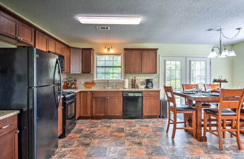 Kirby House | Cozy Kirby Getaway w/Patio, Near Lake Greeson!