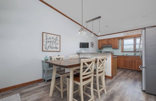 Kitty Hawk House | Cozy Kitty Hawk Condo with beautiful beach inspired décor and community amenities