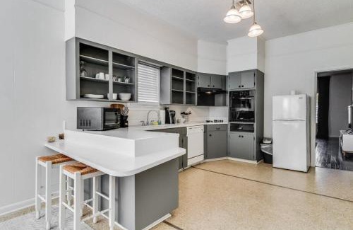 Freetown - Port Rico House | Cozy Lafayette Shared House-Private Bedroom Garden & Free Parking