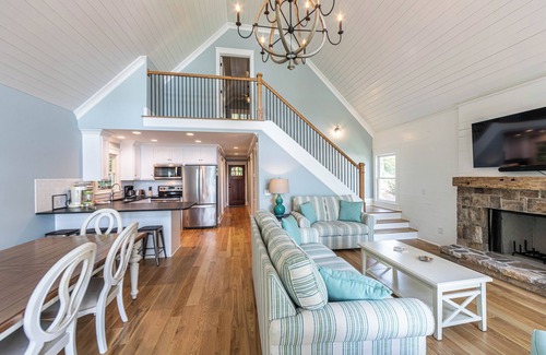 Lake Oconee House | Cozy Lake Cottage- Newly renovated!