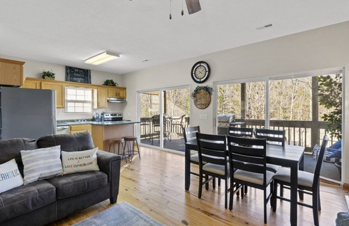 Sloans Valley House | Cozy Lake Cumberland Lakeview Shangri-la