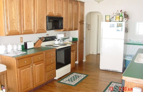 Cadillac Cottage | Cozy Lake Front Cottage on the Western Shore of Lake Mitchell