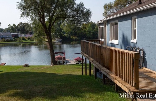 Hastings Apartment | Cozy Lake Front get away