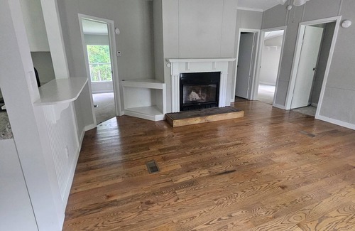 Beechgrove House | Cozy Lake House Get Away with 3 bd country style near Bonnaroo with AC and WiFi