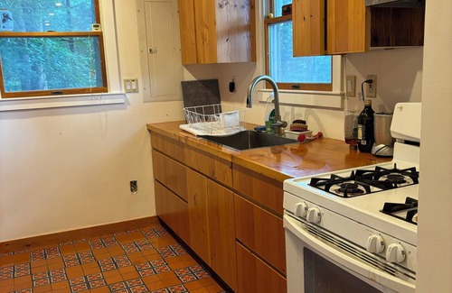 Roscoe House | Cozy Lake House in Charming Roscoe: Your 3-Bedroom Getaway