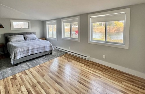 Auburn House | Cozy Lake House On Owasco Waterfront