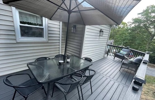 Greenwood Lake House | Cozy Lake House