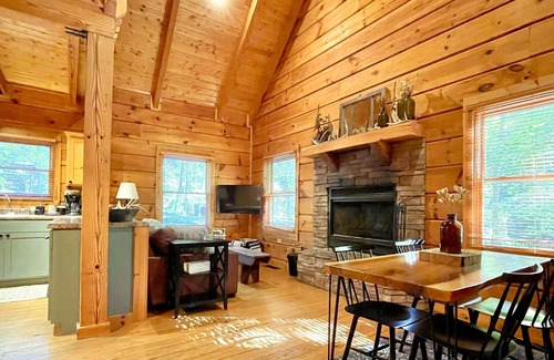 Lake Lure Cabin | Cozy Lake Lure Cabin