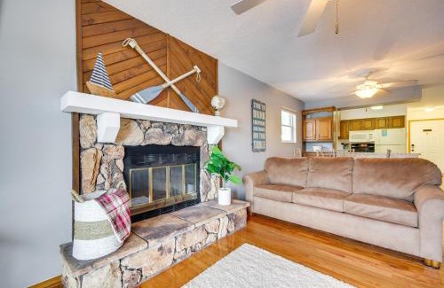 Lake Ozark Apartment | Cozy Lake Ozark Condo Rental with Grill, Pool Access