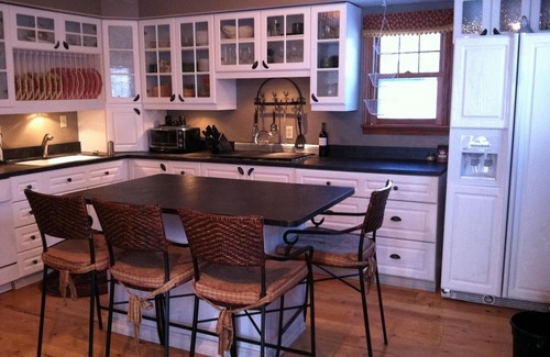 Village of Harrison House | Cozy Lake Winnebago Cottage: Shallow Sandy Shore, Close to EAA & Packers Games
