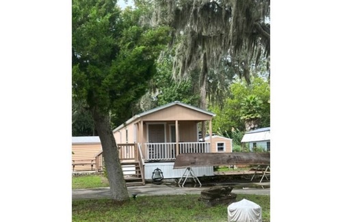 St. Augustine Cabin | Cozy lakefront cabin