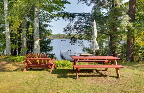 Mercer House | Cozy Lakefront Cabin with Indoor Gas Fireplace!