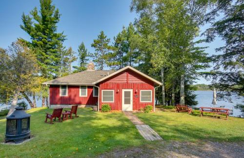 Mercer House | Cozy Lakefront Cabin with Indoor Gas Fireplace!