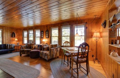 Mercer House | Cozy Lakefront Cabin with Indoor Gas Fireplace!
