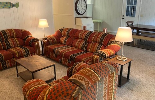 Heber Springs House | Cozy lakefront house with all of the comforts of home