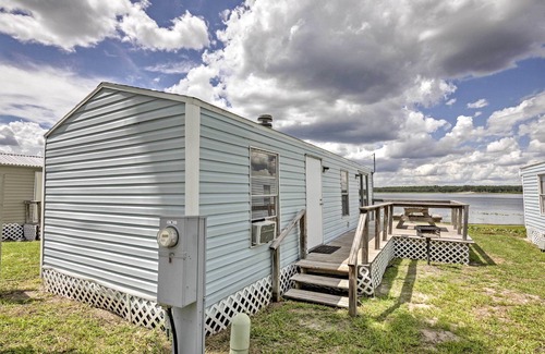Silver Springs Cottage | Cozy Lakefront Home in Ocala w/Deck, Grill + A/c!
