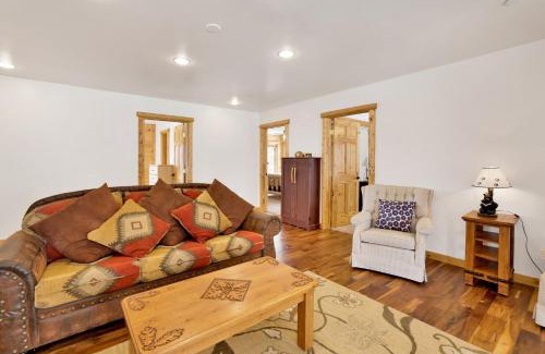 Fawnskin House | Cozy lakeview hideaway #2261