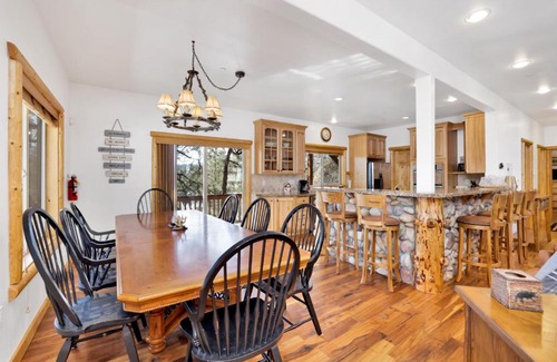 Fawnskin Ski Chalet | Cozy Lakeview Hideaway by Big Bear Vacations Amazing Fawnskin Log Cabin Chalet