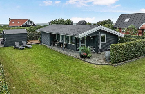 Tørresø House | Cozy little holiday home near the beach