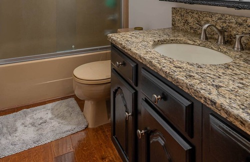 East Moline House | Cozy Living