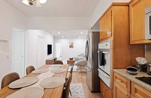 Lodi Apartment | Cozy Lodi Home |23m to NYC| 3Car Driveway, Cozy Lodi Home |23m to NYC| 3Car Driveway