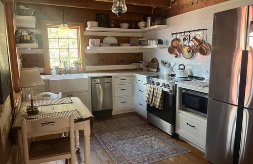 Vilas Cabin | Cozy Log Cabin - 7.5 miles from Downtown Boone NC/App St/Pet Friendly