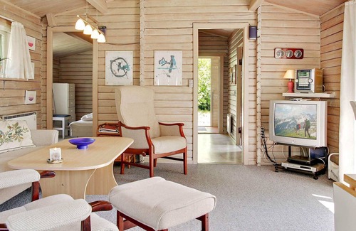 Jegum House | Cozy Log Cabin Retreat-By Traum