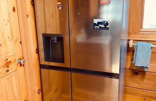 Hartford Cabin | Cozy Log cabin tucked away in the Smokey Mountain, Pet friendly, Sauna, Hot Tub