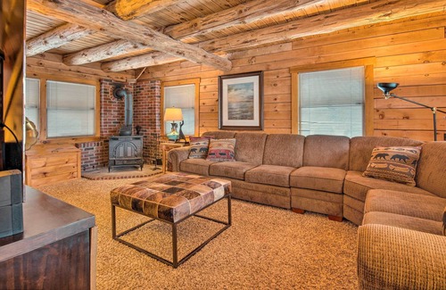 South New Berlin Cabin | Cozy Log Cabin on 19 Acres, 20 Mi to Oneonta!