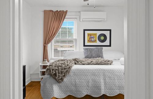 Audubon Apartment | Cozy Louisville Apt with Parking Great Location