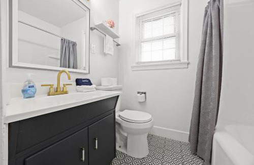 Audubon Apartment | Cozy Louisville Apt with Parking Great Location
