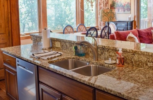 Boone Condo | Cozy Luxe Getaway: Grandfather Views, Pools,Fishing,Fireplace, 2 Kings,No Stairs