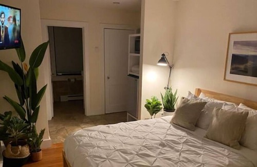 Catskill Apartment | Cozy & Luxurious Catskill Motel Room (#4)