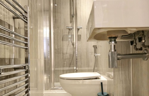 Harrow Road Apartment | Cozy Maida Vale Studio – 7 Min to Tube, Central London Travel