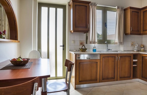 Argostoli Town Apartment | Cozy maisonette at the palms tree road