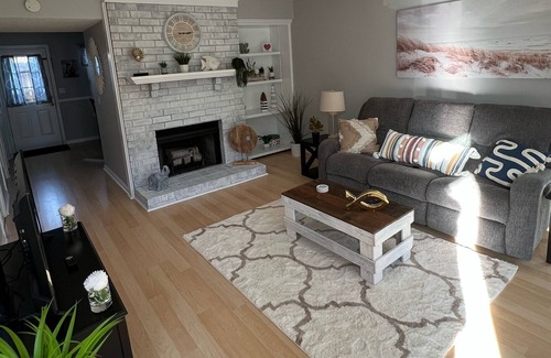 Hendersonville House | Cozy Marina Townhome across the Lake