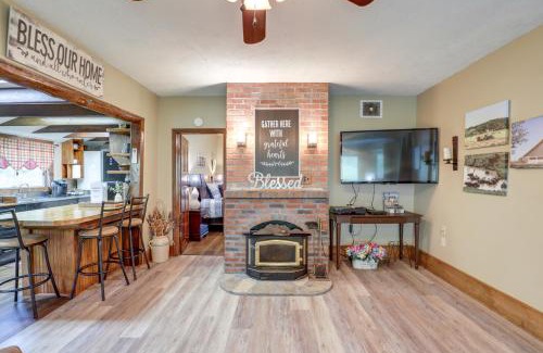 Mars Hill House | Cozy Mars Hill Farmhouse with Scenic Views
