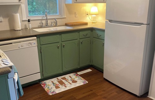 Stallings House | Cozy Matthews House in a Convenient Location