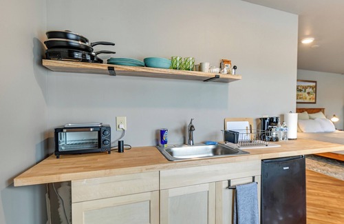 Meredith Apartment | Cozy Meredith Studio Near Lakes & Downtown