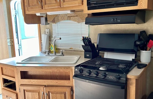 Beaver House | Cozy mobile home in Lake Pleasant Beaver. 10 minutes to Forks - twilight.