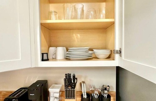 Benjamin Van Clark Park Apartment | Cozy & Modern 2BR Stay Near Savannah’s Best
