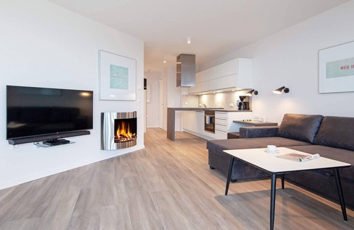 Wendtorf Apartment | Cozy Modern Apartment with Sea Views