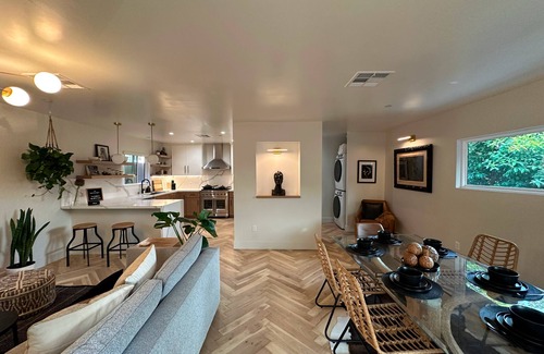 Eagle Rock House | Cozy Modern Craftsman 2 Bed 2 Bath, High Speed WIFI