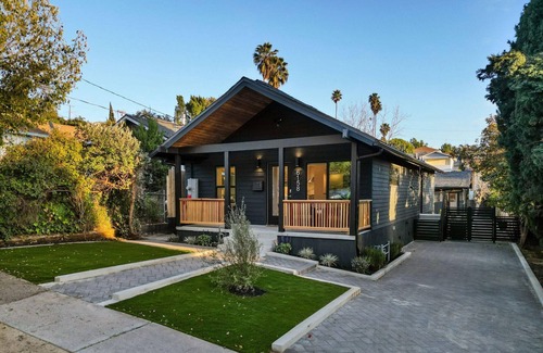 Eagle Rock House | Cozy Modern Craftsman 2 Bed 2 Bath, High Speed WIFI
