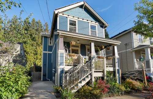 Piedmont House | Cozy Modern Craftsman in North Portland